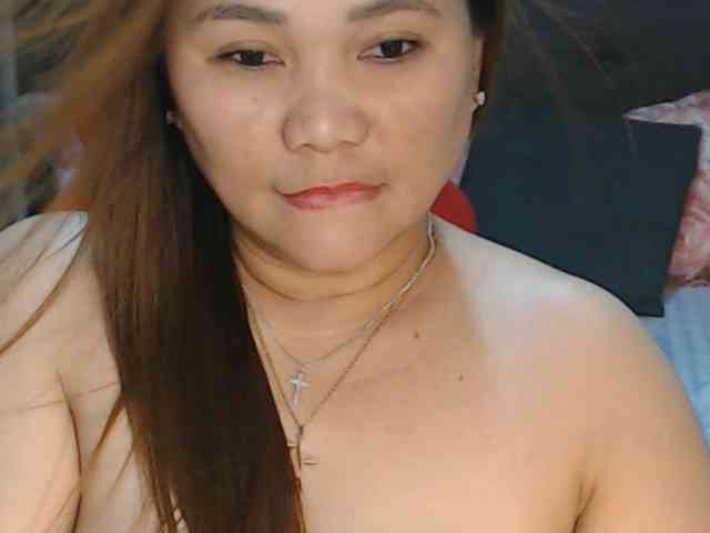 AsianHotMama143