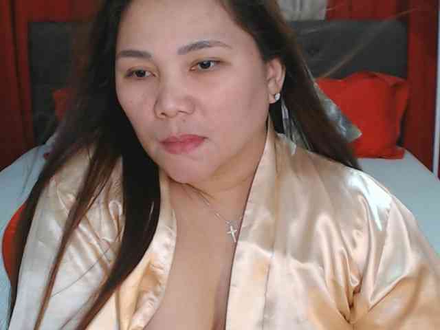 AsianHotMama143