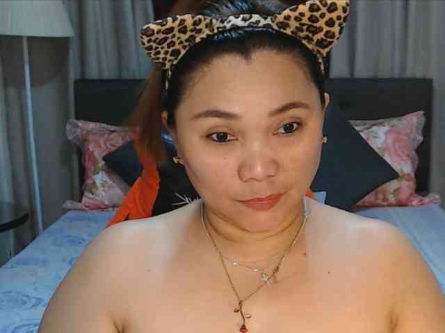 AsianHotMama143