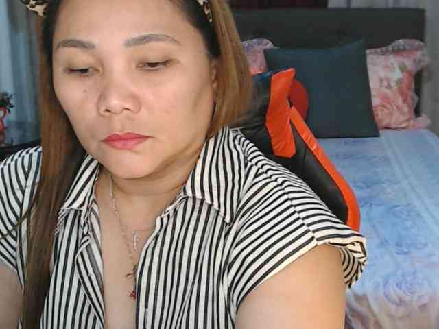 AsianHotMama143