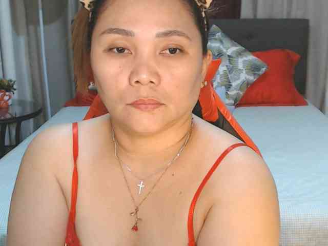AsianHotMama143