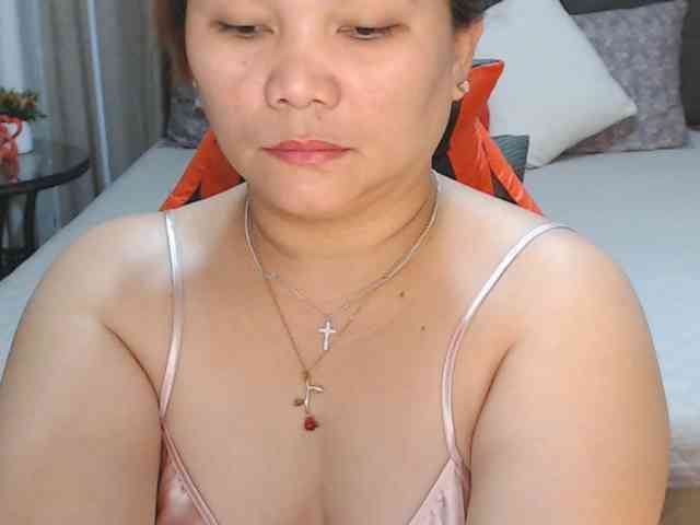 AsianHotMama143
