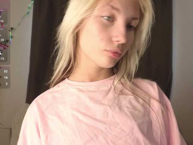 MeganFOXYYY live cam on BongaCams