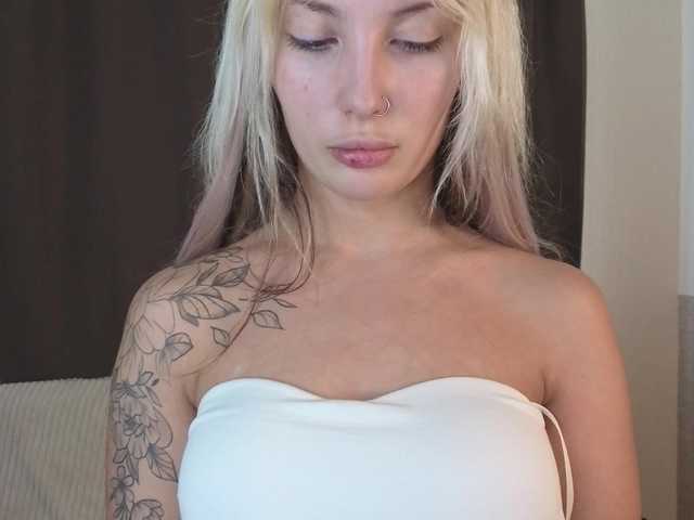 MeganFOXYYY live cam on BongaCams