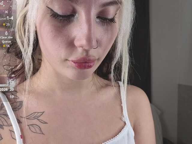 MeganFOXYYY live cam on BongaCams