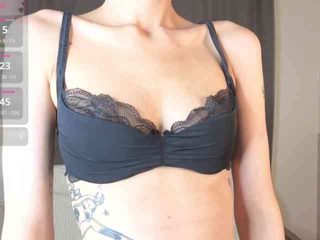 MeganFOXYYY webcam