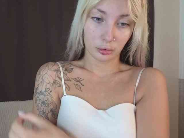 MeganFOXYYY Sex Cam Show