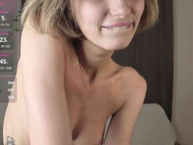 MeganFOXYYY webcam