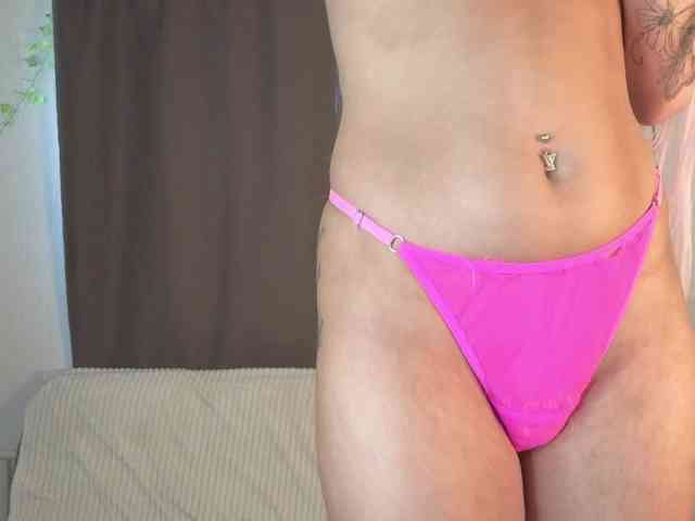 MeganFOXYYY webcam