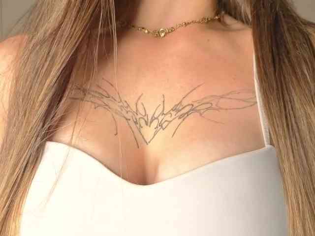 MeganFOXYYY webcam