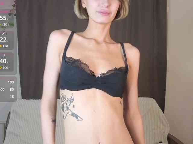 MeganFOXYYY webcam