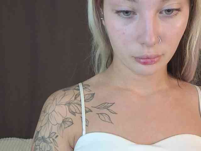 MeganFOXYYY Sex Cam Show
