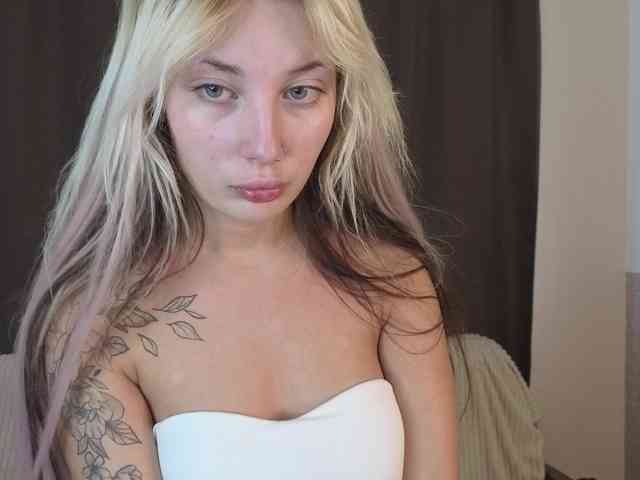 MeganFOXYYY Sex Cam Show