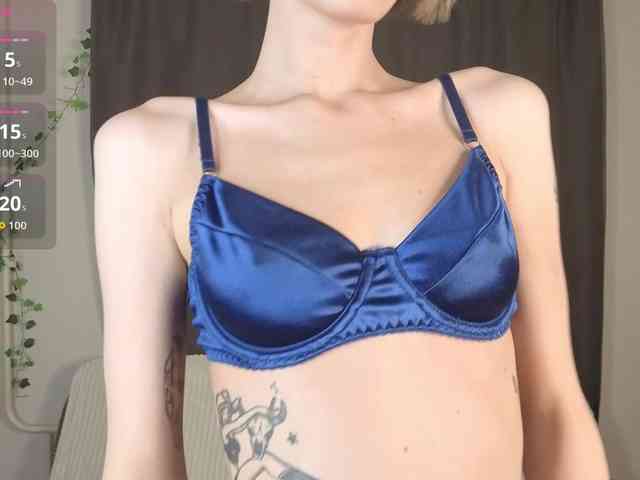 MeganFOXYYY webcam