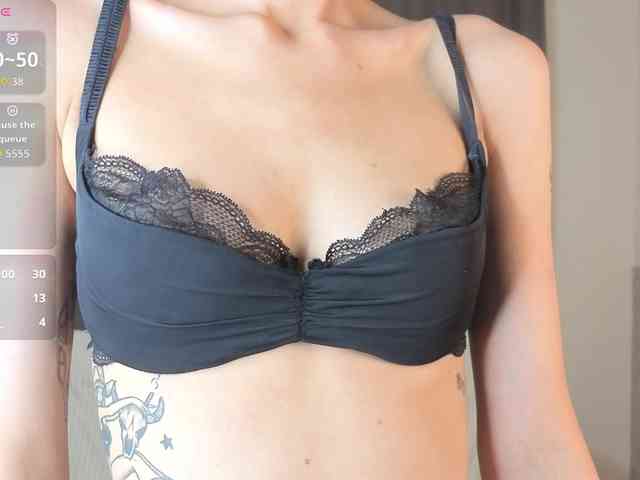 MeganFOXYYY webcam