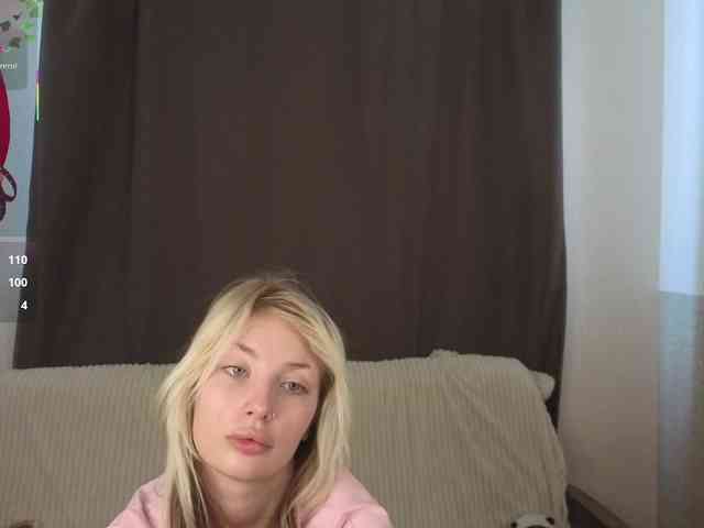 MeganFOXYYY webcam