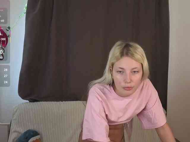 MeganFOXYYY webcam