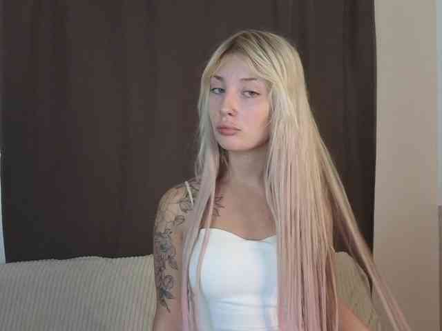 Model: MeganFOXYYY