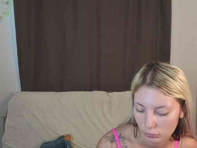 MeganFOXYYY webcam
