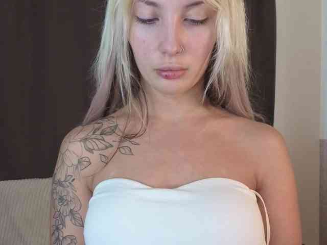 MeganFOXYYY Sex Cam Show