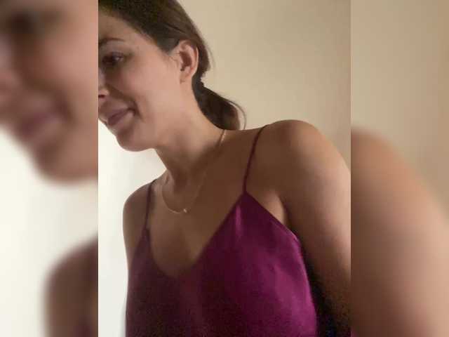 Lovelygirls1 live cam on BongaCams