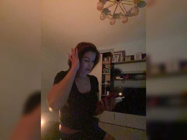 lovelygirls1 cam belle
