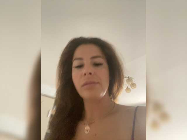 Lovelygirls1 live cam on BongaCams