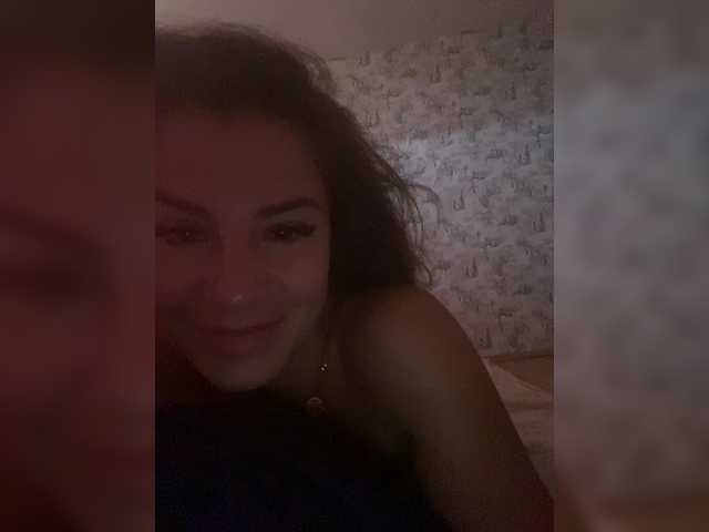 Lovelygirls1 live cam on BongaCams