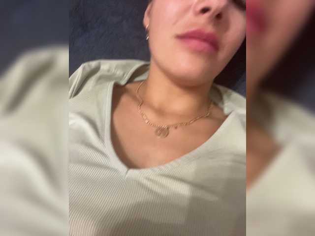 Lovelygirls1 live cam on BongaCams
