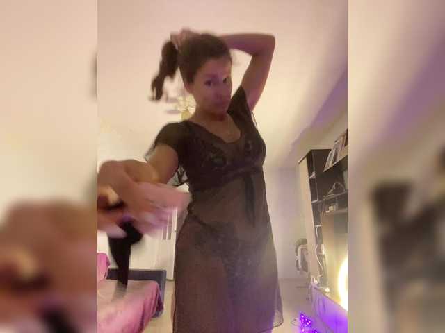 Lovelygirls1 live webcam show