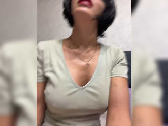 Lovelygirls1 live cam on BongaCams