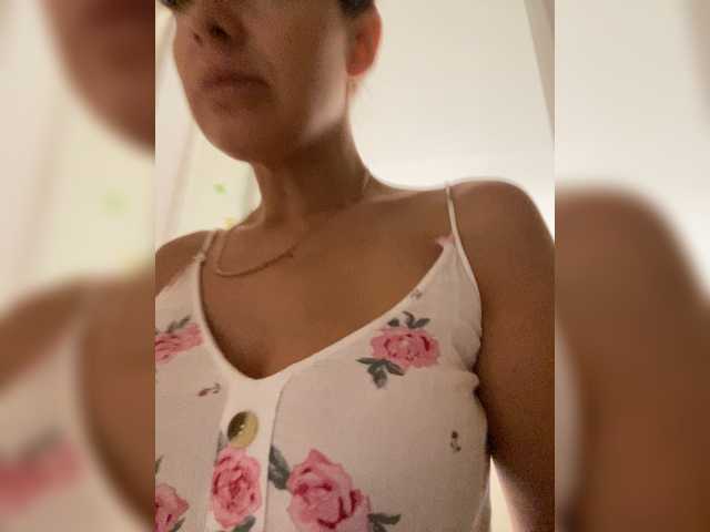 Lovelygirls1 live cam on BongaCams