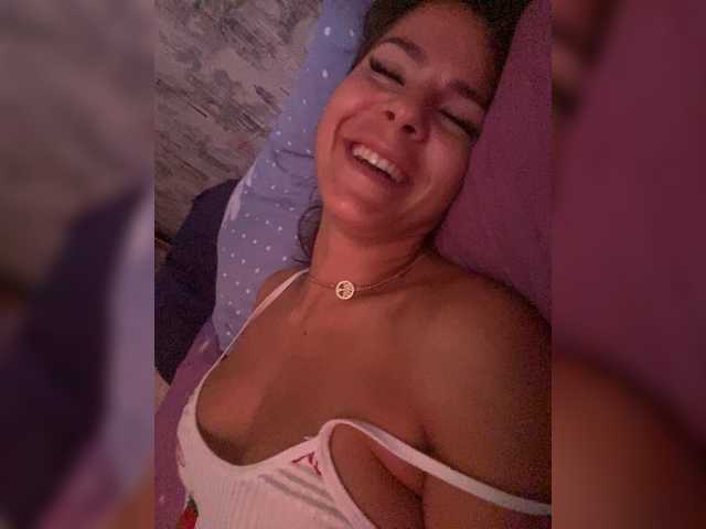 Lovelygirls1 live cam on BongaCams