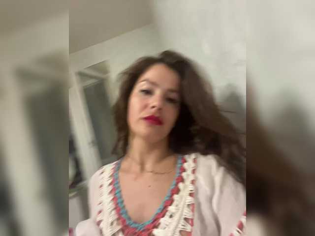 Lovelygirls1 live cam on BongaCams
