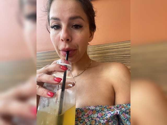 lovelygirls1 cam belle