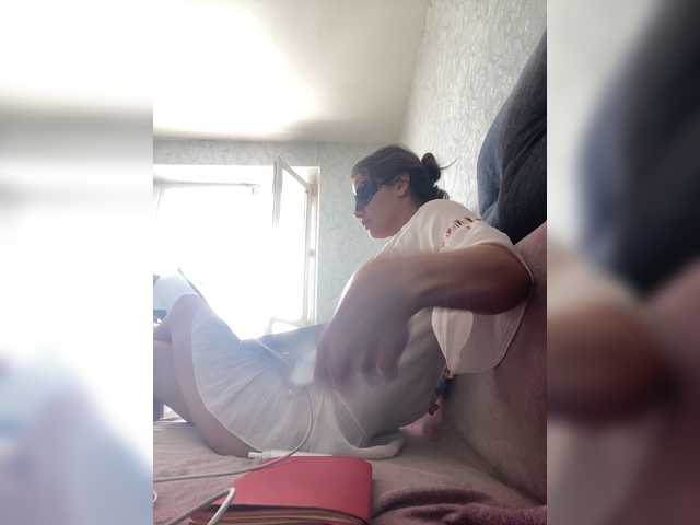 Lovelygirls1 live cam on BongaCams