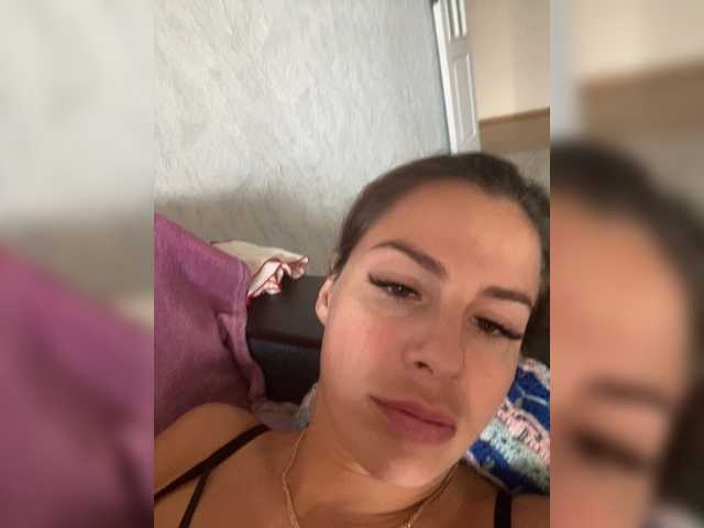 Lovelygirls1 live cam on BongaCams