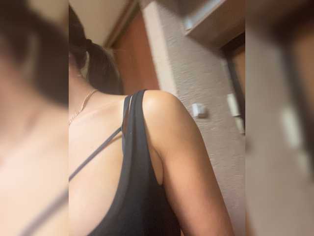 Lovelygirls1 live cam on BongaCams