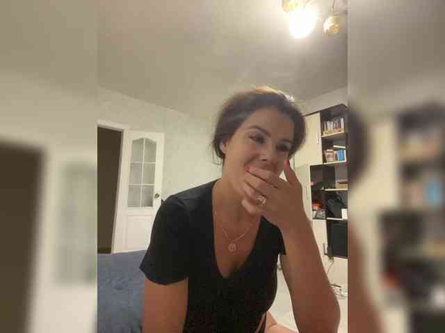 Lovelygirls1 webcam
