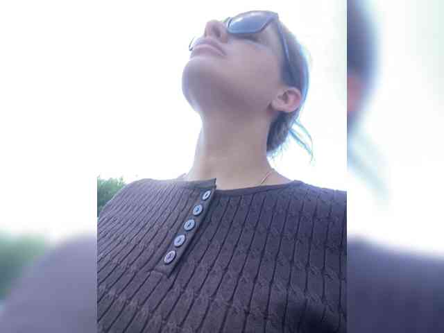 Lovelygirls1 webcam