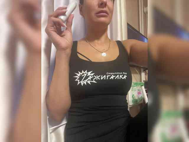 Lovelygirls1 webcam