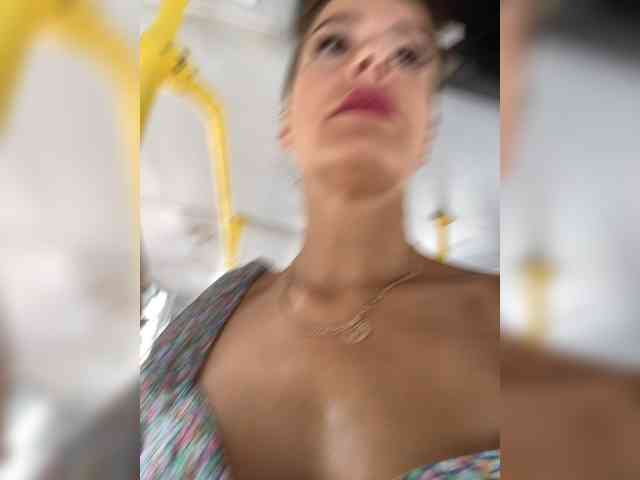 Lovelygirls1 webcam