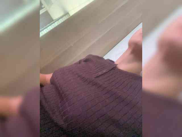 Lovelygirls1 webcam