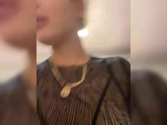 Lovelygirls1 webcam