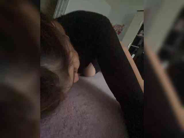 Lovelygirls1 webcam