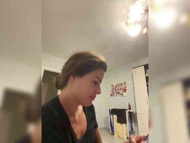 Lovelygirls1 webcam