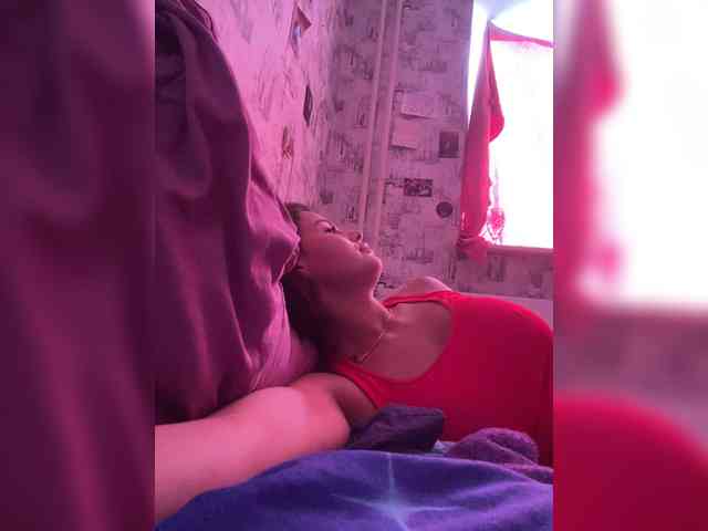 Lovelygirls1 webcam