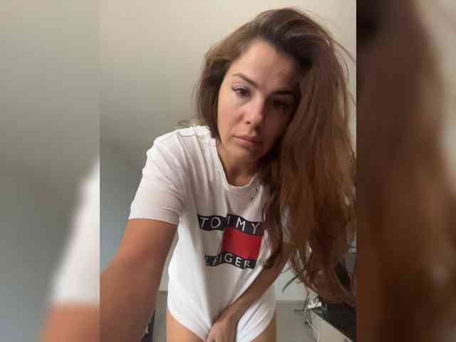 Lovelygirls1 webcam