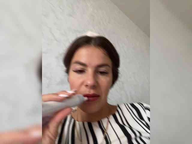 Lovelygirls1 webcam