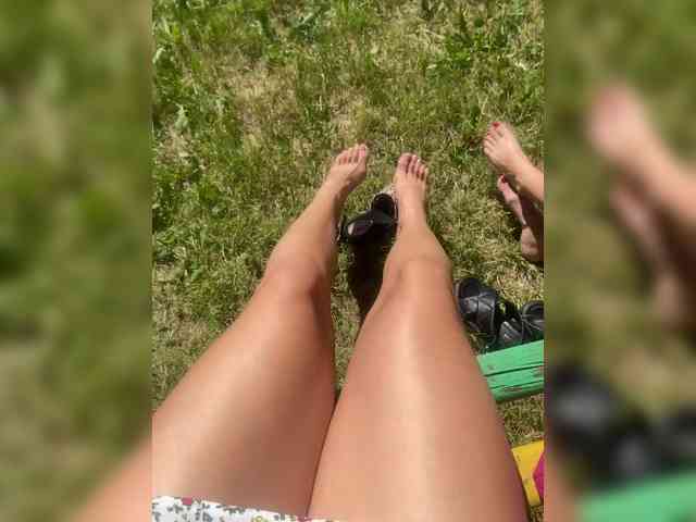 Lovelygirls1 webcam
